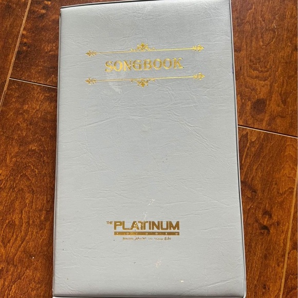 Karaoke - Picture 7 of 7